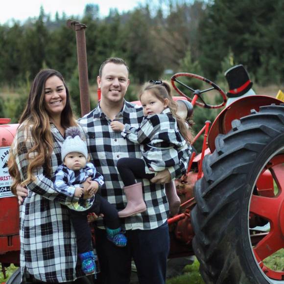 Meet your Posher, Maile - Picture 1 of 1